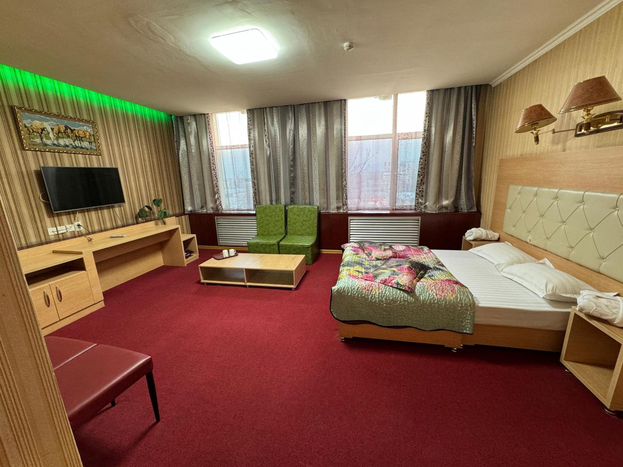 Zolotoi Drakon 3* Almaty