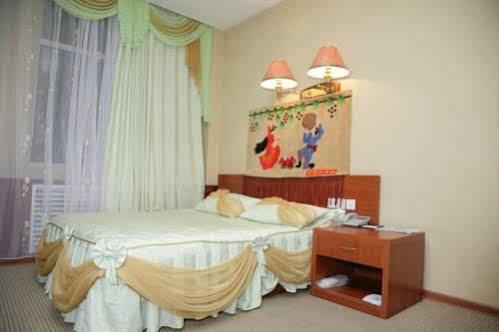 золотой дракон 3*